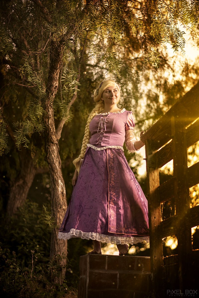 PixelBoxPhoto's tweet photo. #Disney #princess #photoshoot #model https://t.co/GzHl52cQn0 costumes and characters provided by https://t.co/HzGl3B62s2 #cosplay #photographer #nikon #portraits https://t.co/uE4oFz40K9