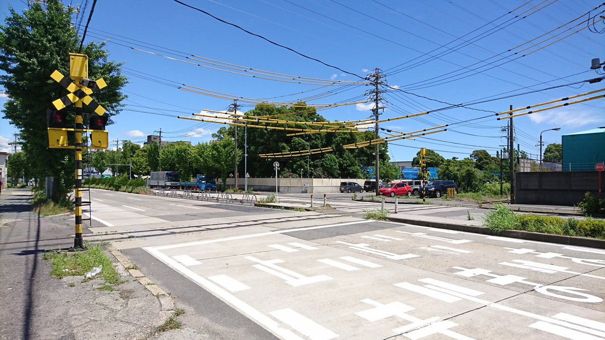 名電築港と新宝町の踏切警報器は名鉄の新型灯器と同じタイプ #名古屋 