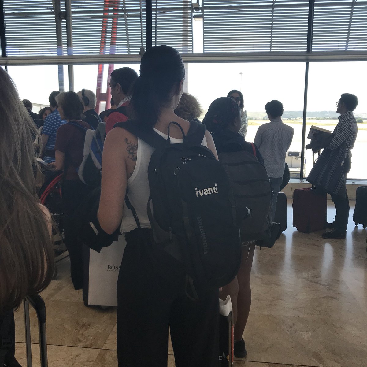 SarahAnnLewis's tweet photo. Time to head home... I love that you can always spot the @GoIvanti crew at the airport! #interchange18 https://t.co/Udhwjcnipr