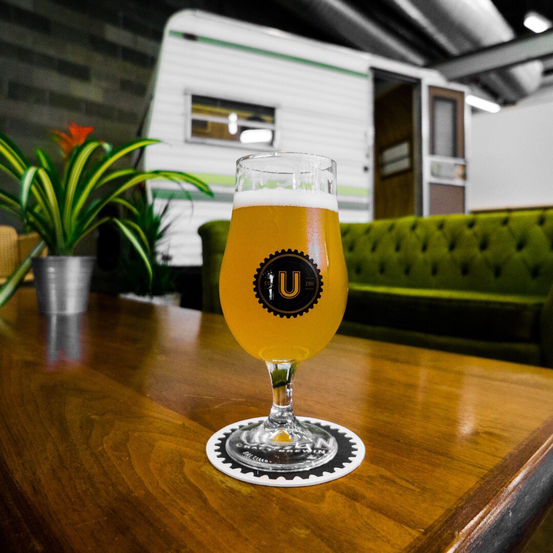 FoodNomad's tweet photo. You deserve this saison from @UnionBrewing! Check out their gorge new space at Union Collective! #unioncraftbrewing #unioncollective #mybmore #baltmaginsiders #foodnomad https://t.co/N7Xqenei6j https://t.co/pASy90j0Oz