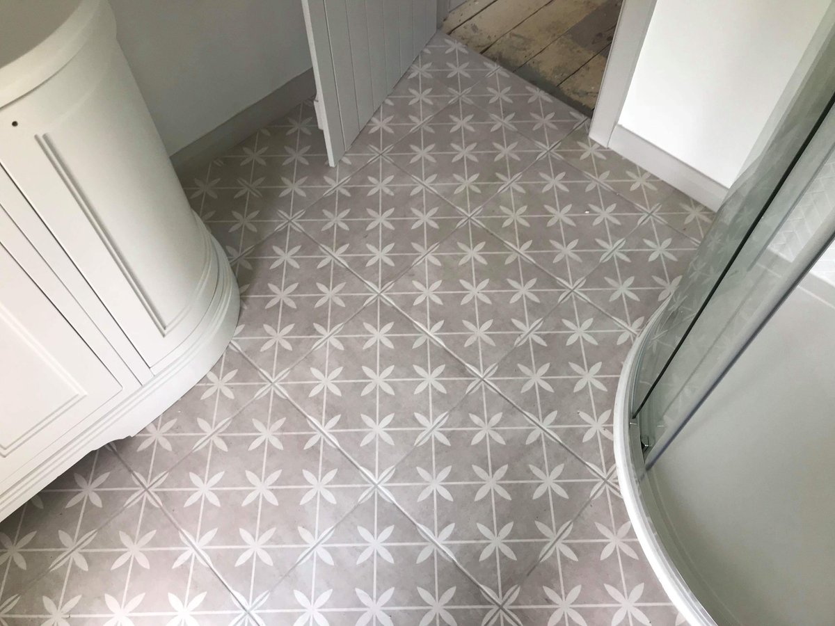 Beautiful bespoke tile scheme for high end private residence. 
On time, in budget, stunning results!