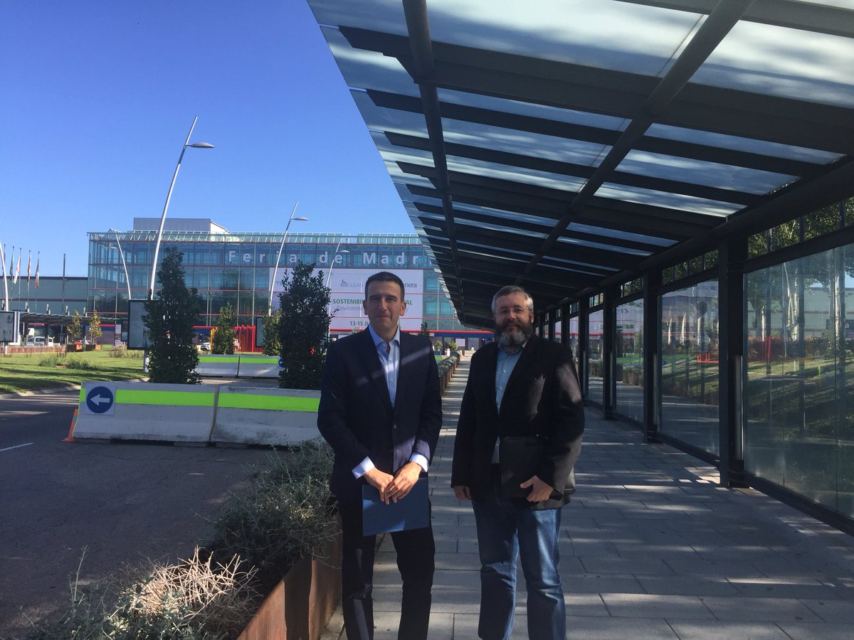 elinsa1968's tweet photo. Buena representación de Elinsa hoy en #GENERA2018 #eolica #fotovoltaica #biomasa #hidraulica #energia #renovables https://t.co/b6VgJET7Cu
