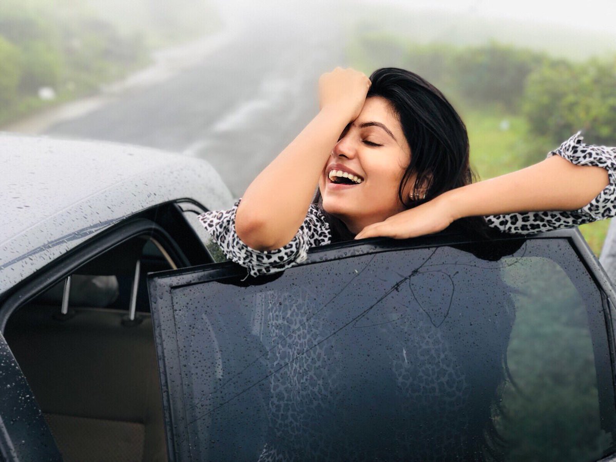 toptamilnews's tweet image. நடிகை ’அதுல்யா’ கியூட் லேட்டஸ்ட் புகைப்படங்கள்

#AthulyaRavi #athulya #happymode #actress #nadodigal2 @AthulyaOfficial @itzmeAthulya @AthulyaFc