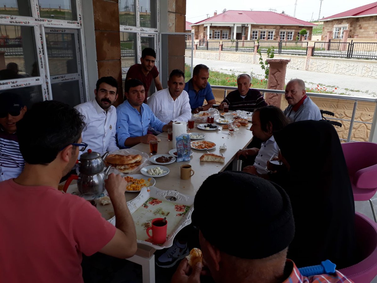 Bayram kahvaltımızı engellilerimizle yaptık😊
