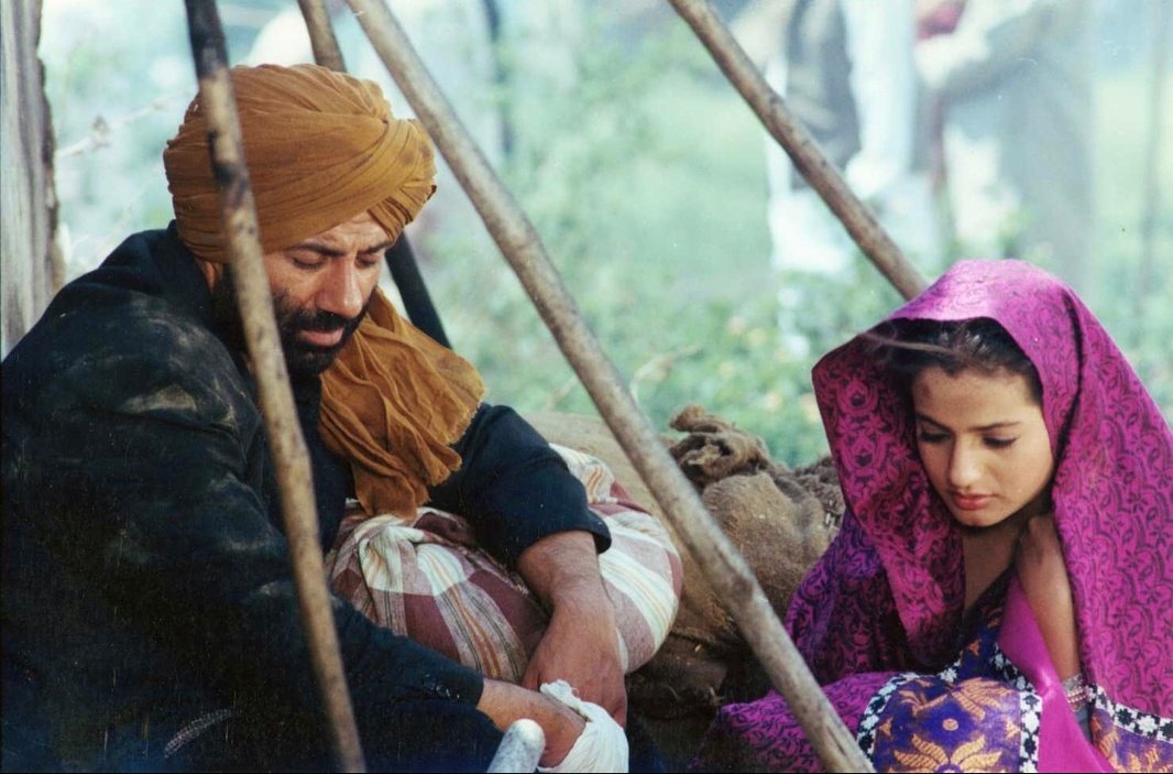 iamsunnydeol's tweet photo. #17YearsOfGadar @ameesha_patel @iutkarsharma @Anilsharma_dir @ZeeStudios_ https://t.co/E6gTghmmMP