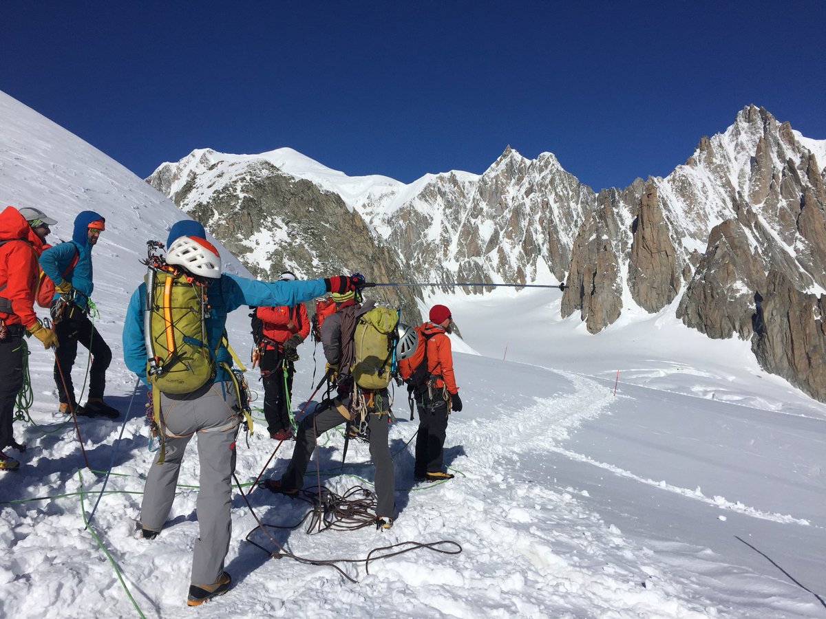 strzelecki_p's tweet photo. Szkolenie przewodnickie w masywie Mont Blanc #pspw #ivbv https://t.co/DMWT0zeFtP