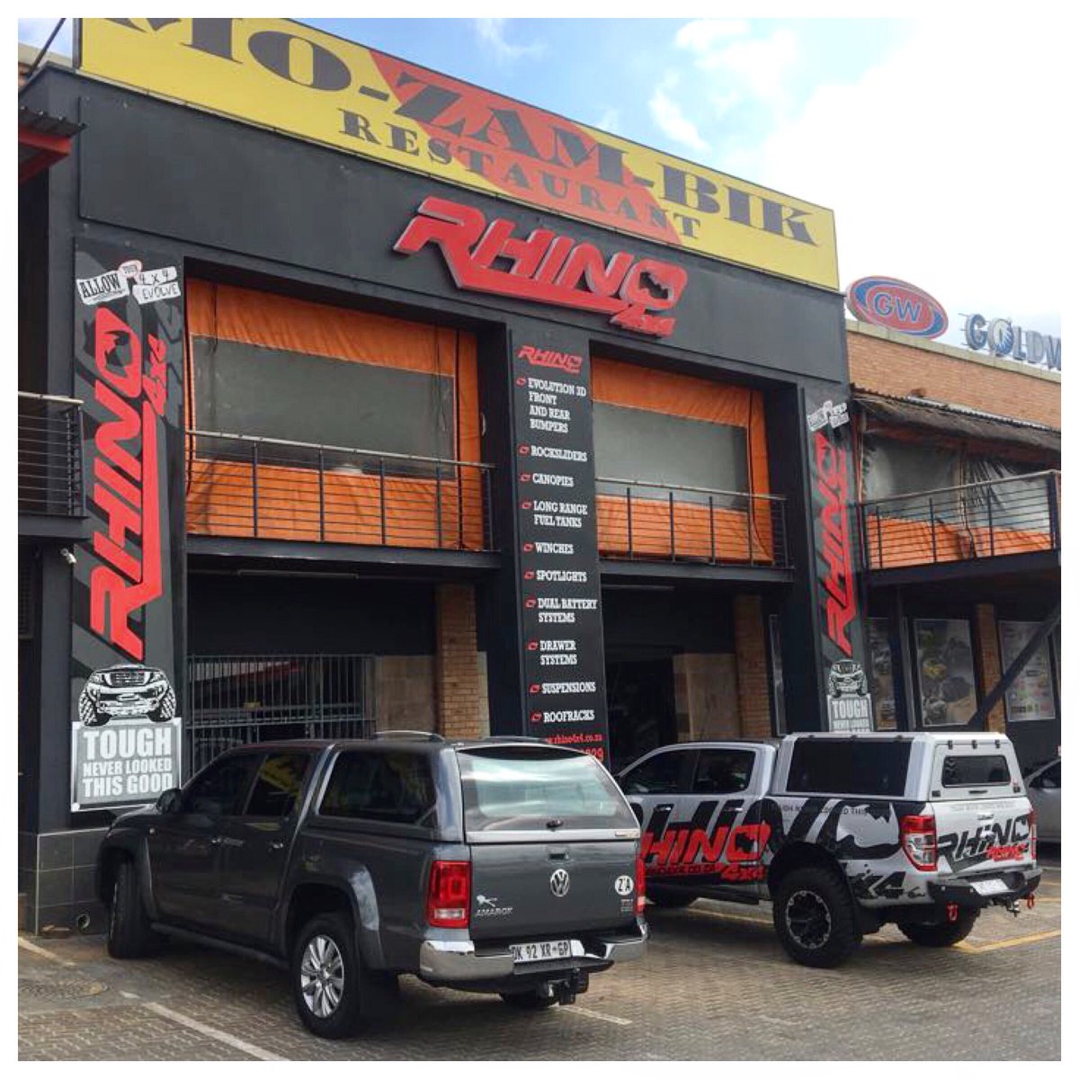 fineline_sa's tweet photo. What an impressive looking shop!!! We did a full house branding transformation: 3D fabricated sign, chromadek signs, wallpaper and vehicle branding.
#FinelineDesignSA #Signage #Wallpaper #FabricatedSign #3DSign #ChromadekSign #VehicleBranding
https://t.co/ALg3rs6bKg https://t.co/wJxTtfHFG4