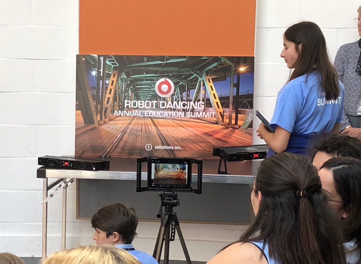 krwchapman's tweet image. The #RobotDanceOff is heating up @Solutions_Inc #AES18