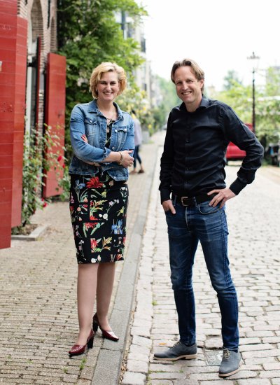 "De meeste topmerken groeien niet". Maar hoe komt dit? Lees het dubbelinterview met <a href="/Bram76/">Bram van Schaik</a> en Erzsi Eleveld over brand assets, merkgroei en disruptie. Of kom naar onze kennissessies op de <a href="/NIMAMD/">nima</a>

Download het artikel via: bit.ly/2JNp0pT