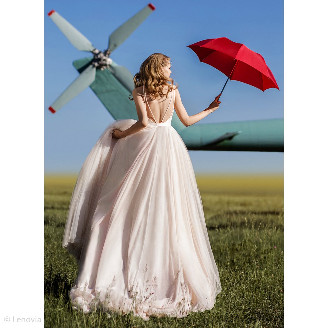 Lenovia_GC's tweet photo. The summer is in full swing 🔥
Isn't it the best time for wedding ?
#ginocerruti #new #collection #lenoviabridal #weddinggown #weddingdress #bride #wedding #weddingday #embroidery #sophisticated #look #lookoftheday #specialoccasion #ball #balldress #outside #shooting https://t.co/y14EskGG06