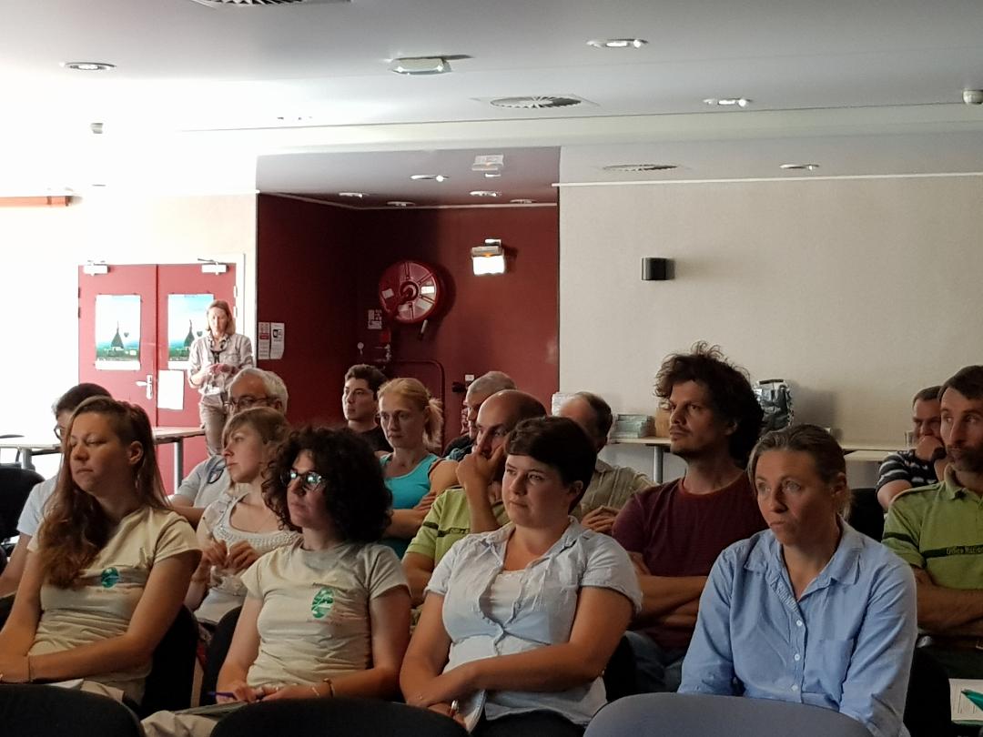 prefet06's tweet photo. La #DDTM06 a organisé ce vendredi 15 juin une conférence sur les chiens de protection des troupeaux à destination des opérateurs et gestionnaires intervenant sur les espaces pastoraux. L'objectif est de faire diminuer les risques liés à la cohabitation avec les autres usagers. https://t.co/lJWjhkBRwa