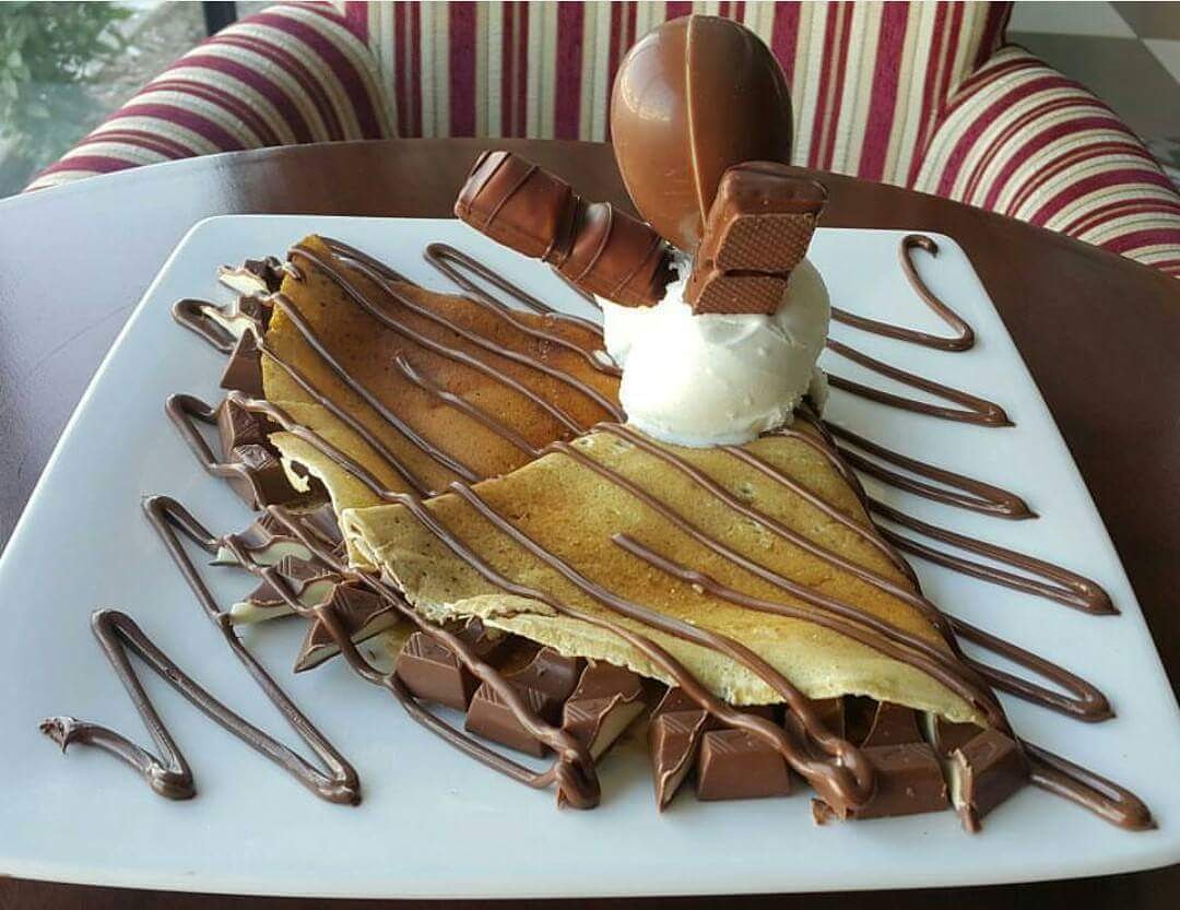 ZenzeroRosso's tweet photo. Un dolcetto leggero leggero 😋😂

#zenzerorosso #cucinare #mangiare #food #dolci #crepes #nutellalover #nutellago #nutella #kinderbueno #kinder #ferrero #venerdì #instafood #foodstagram #foodblogger #foodporn #instagood #foodphotography #foodgasm #foodie https://t.co/slg4VuNO4C