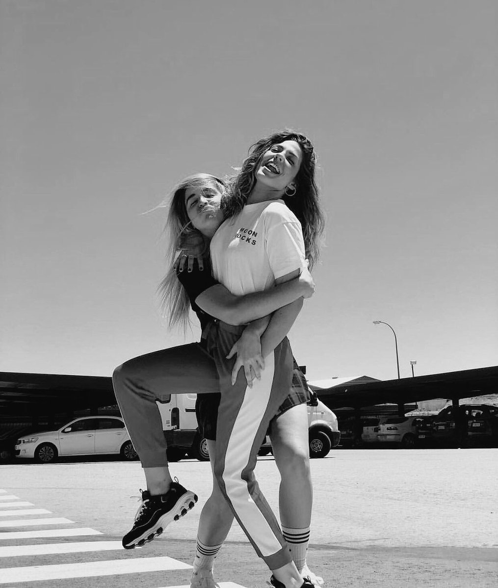 mimiarchxve's tweet photo. ft Miriam 🦁 https://t.co/b9yTsducHn