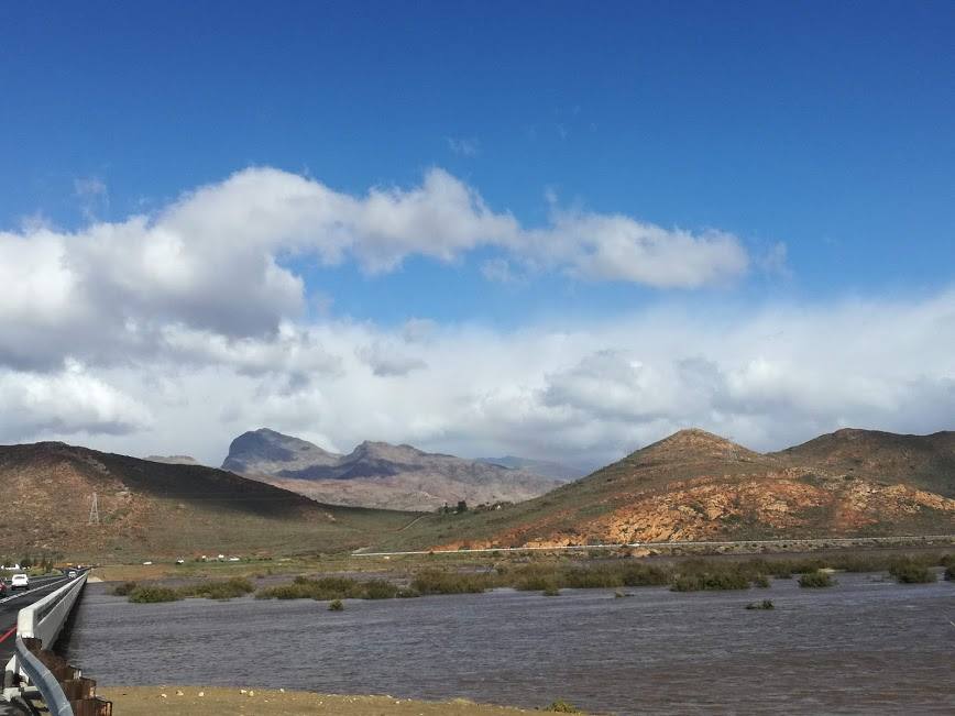 WorcWineRoute's tweet photo. The Breede River by Nekkies Bridge is really flowing big.The plain looks like a lake & the water level flow is just under the bridge. It is hard to believe a couple of months ago the river was just a trickle. Thanks Standard Newspaper & photographer Roger du Toit for the photos. https://t.co/uluaZM1Lfh