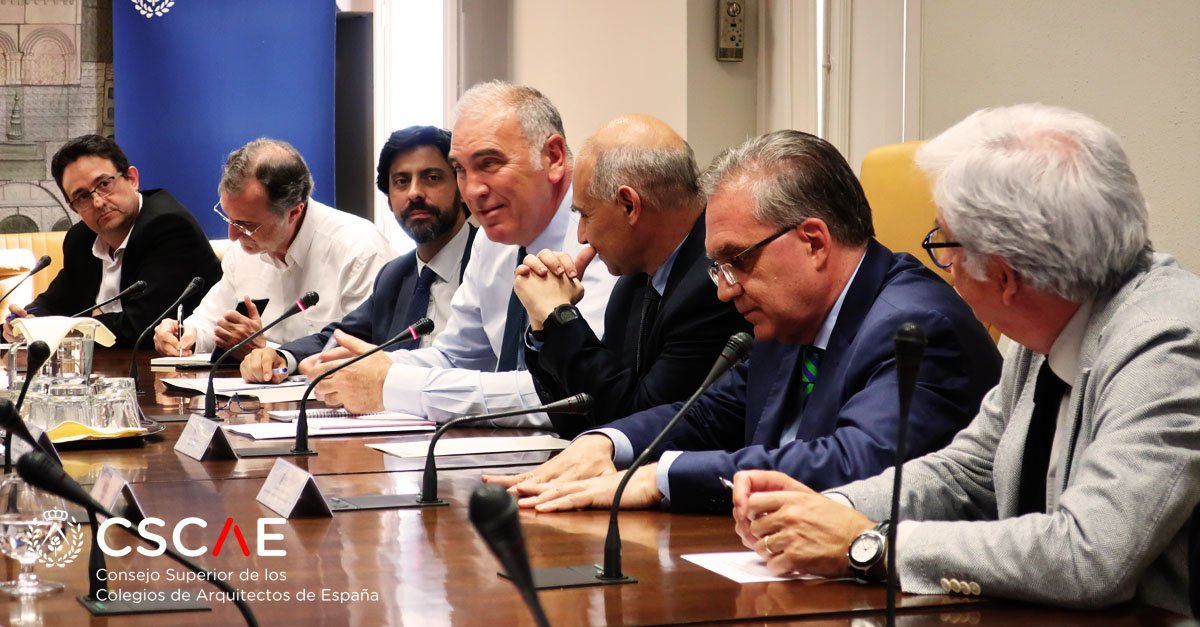 PresidentaCSCAE's tweet photo. Agradecimiento al Director General de Arquitectura, Vivienda y Suelo saliente, Antonio Aguilar, por su intenso trabajo y apoyo desempeñados desde su cargo, hacia la arquitectura y los arquitectos. 
https://t.co/2eVEdHV5l5