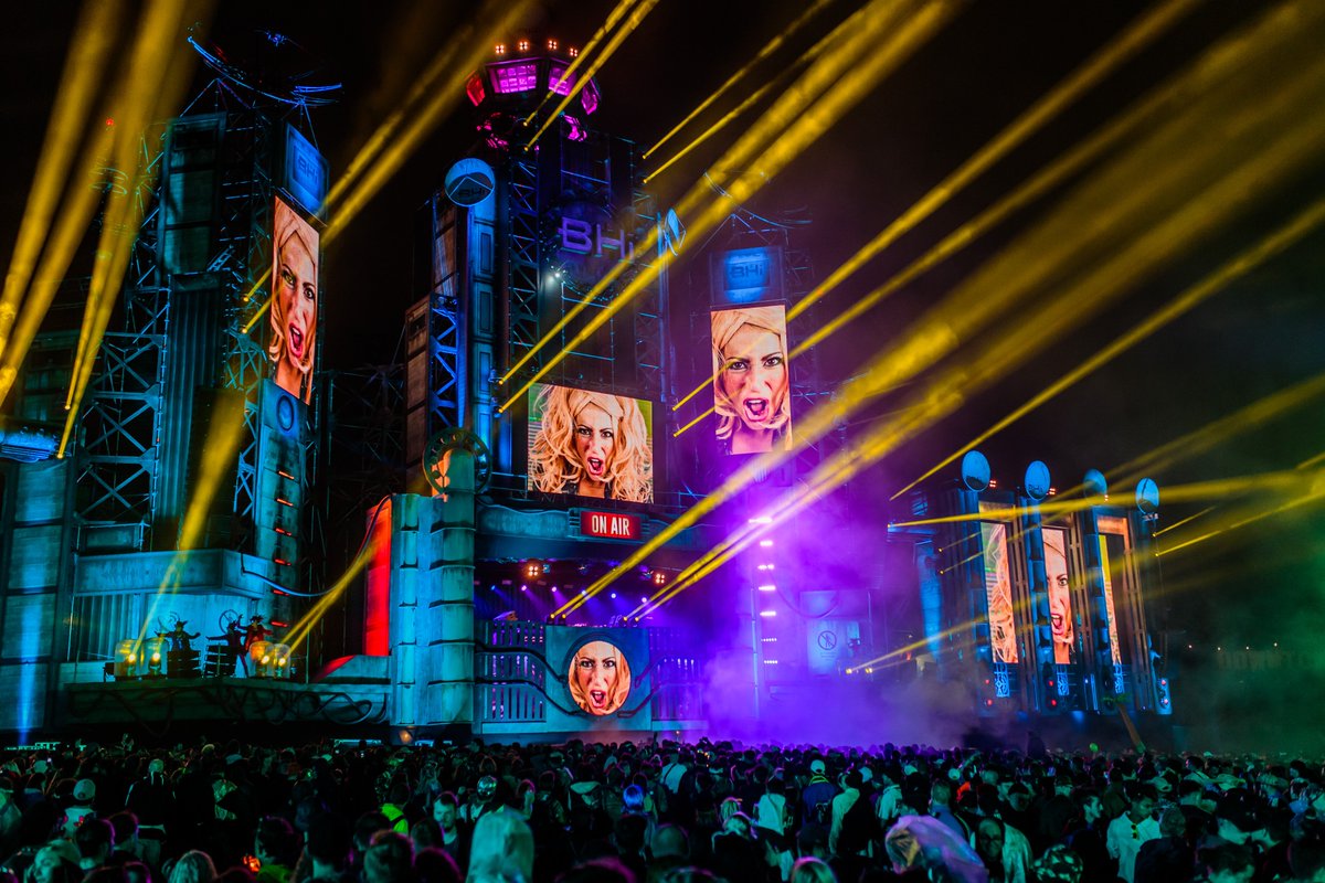 Streetrips's tweet photo. ¿Estás preparado para uno de los mejores festivales del año? No queda nada para el BoomTown Fair! https://t.co/issTViz2Gl vía @catalinaserrano
#festival #Musica #Inglaterra #Cultura 
@BoomtownFair https://t.co/fZOcv6pobW