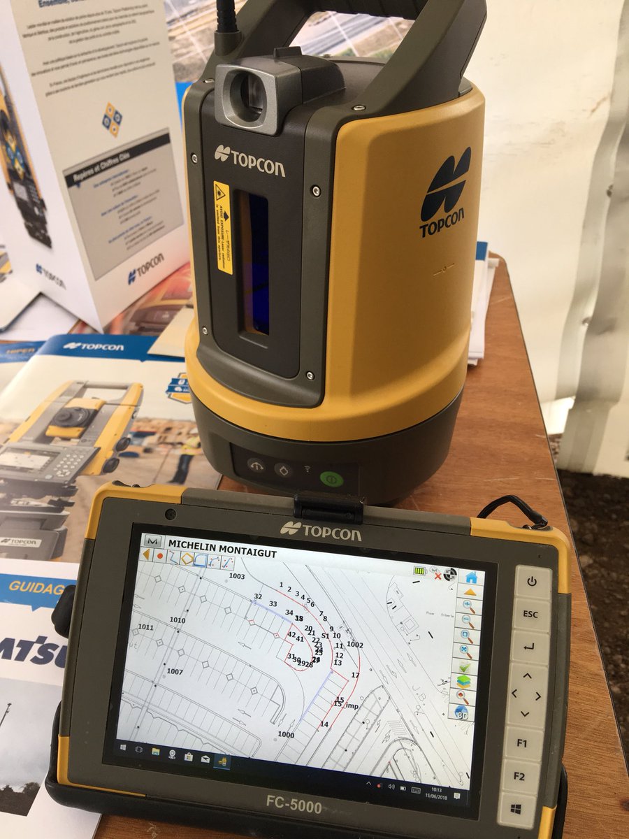 matthieubercher's tweet photo. #topcon à la journée #KOMATSU près de Clermont ferrand #guidage #drone #scan #topographie #georeferencement https://t.co/mmWsPQ4e71
