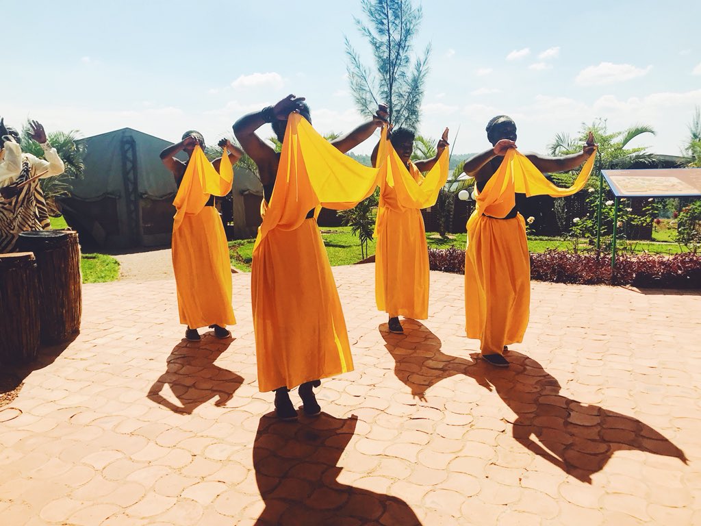 XiaraDelValle's tweet photo. Rwanda is so magical. So grateful to be around such inspiring and beautiful women. #WomenForWomen #UrugoWomensOpportunityCenter #AmbassadorCorp #SocialImpact #LynnUniversity https://t.co/uUNM85Fv9c