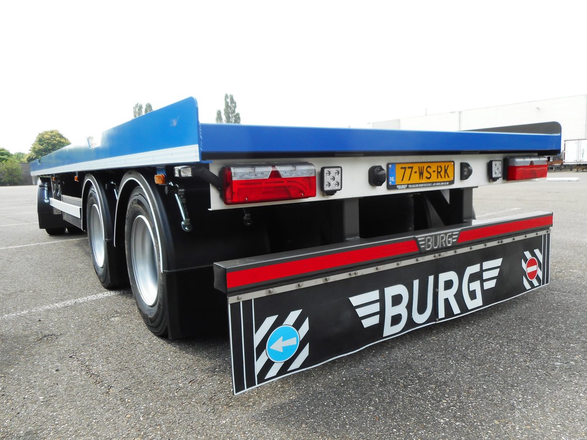 Burgtrailers's tweet photo. Nieuwe Burg aanhangwagen voor @Renewi_NL Vliko staat klaar voor levering. Het chassis is geschikt voor 2 portaalarm contaners. Verder voorzien van BPW assen, zeilenrek, standverlichting en hardhoutenvloer met omega's. We wensen de gebruiker veel plezieige kilometers toe. https://t.co/G83EVA79Xq