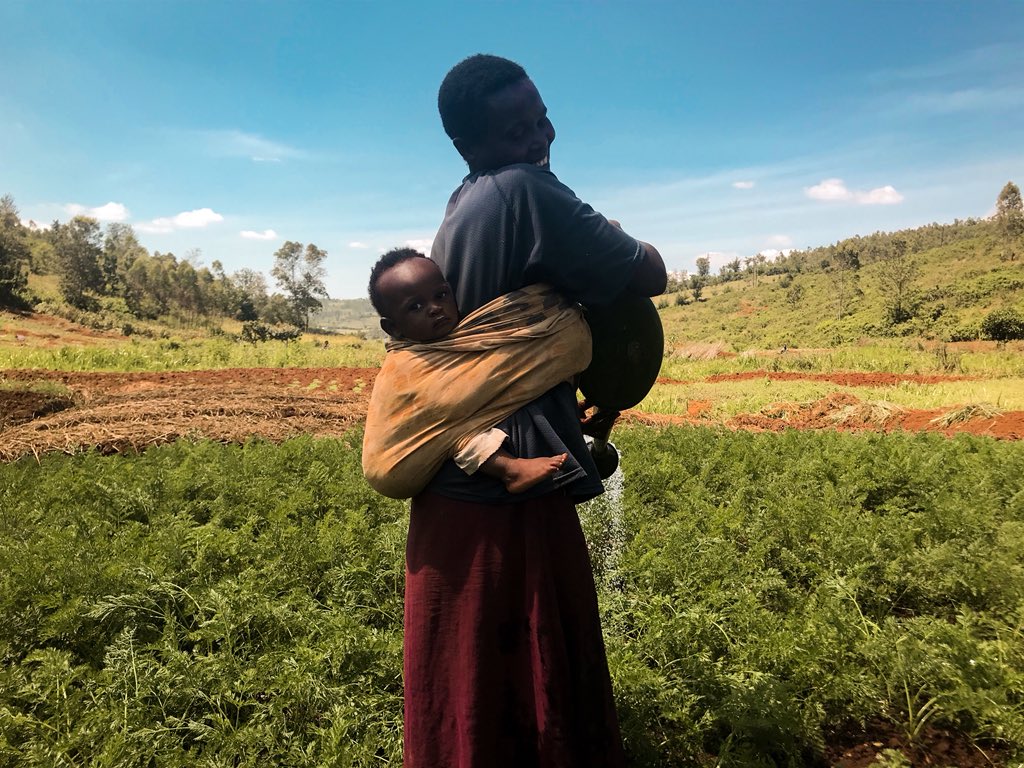 XiaraDelValle's tweet photo. Rwanda is so magical. So grateful to be around such inspiring and beautiful women. #WomenForWomen #UrugoWomensOpportunityCenter #AmbassadorCorp #SocialImpact #LynnUniversity https://t.co/uUNM85Fv9c