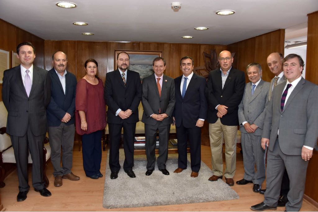 conacepbiobio's tweet photo. Ministro de Educación se reunió con CONACEP para analizar situación de educación particular subvencionada, leer más → https://t.co/smFCokNS6G https://t.co/TkSD38RIC2