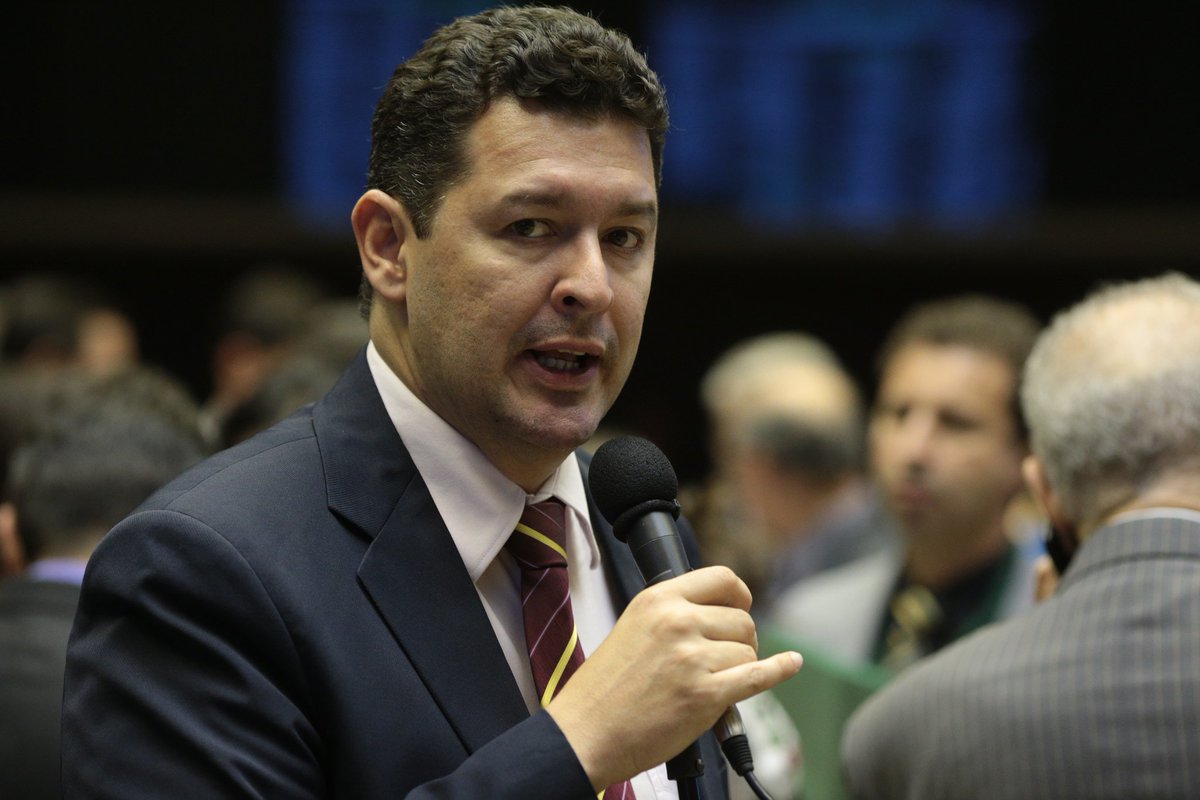 PSDB45PE's tweet photo. @betinhogomes mantém pressão para que Celpe e Caixa revejam suspensão de pagamento em lotéricas. Quer saber como? Confira no sie @PSDB45PE
https://t.co/ZcBvYa1QTt
#TrabalhandoPorPernambuco #PSDBPE https://t.co/bsZ0ZEm6f9