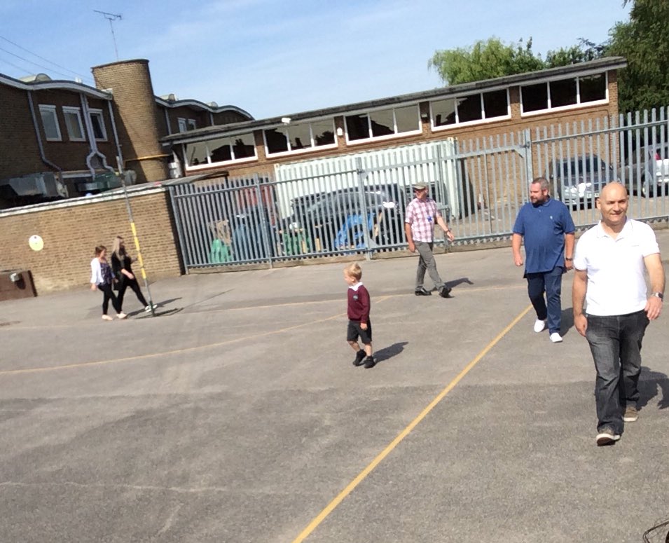 Acorns had a lovely morning for Father's Day! We shared breakfast, tried some #scienceweek experiments, and walked the daily mile together.