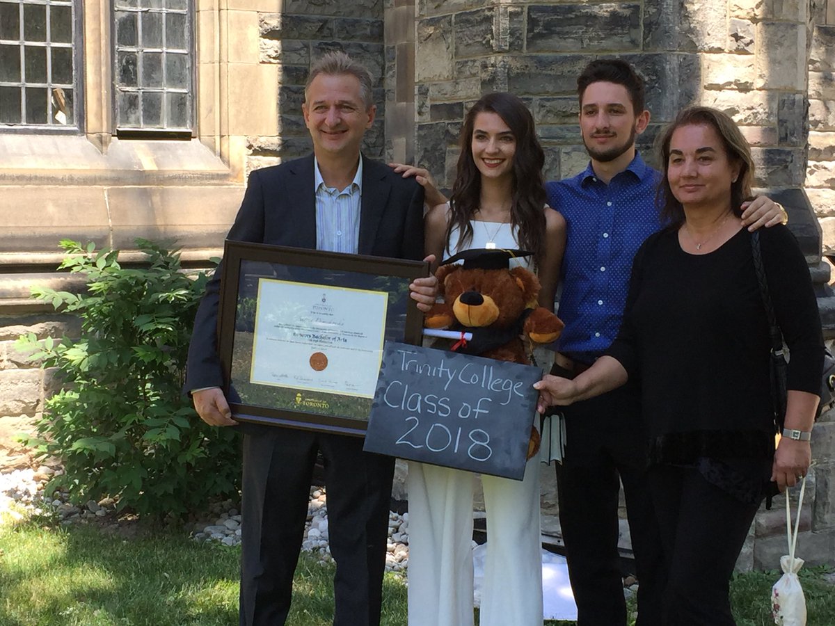 Trinity_College's tweet photo. Introducing our newest members of Trinityโs alumni community! Let the celebrations with family and friends begin ๐๐ #trinitygrad18 #uoftgrad18 @fortrinstudents https://t.co/7bDQP60jR8