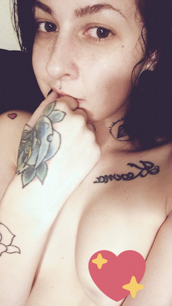 DiamndMstrss's tweet photo. Almost all healed up and ready to take your money😌💦 @RTP1G @RTcuntt @RTfaggot @loneleyguy69xxx #findom #Findomme #findomaddict #femdom https://t.co/1bHCu1WaUh