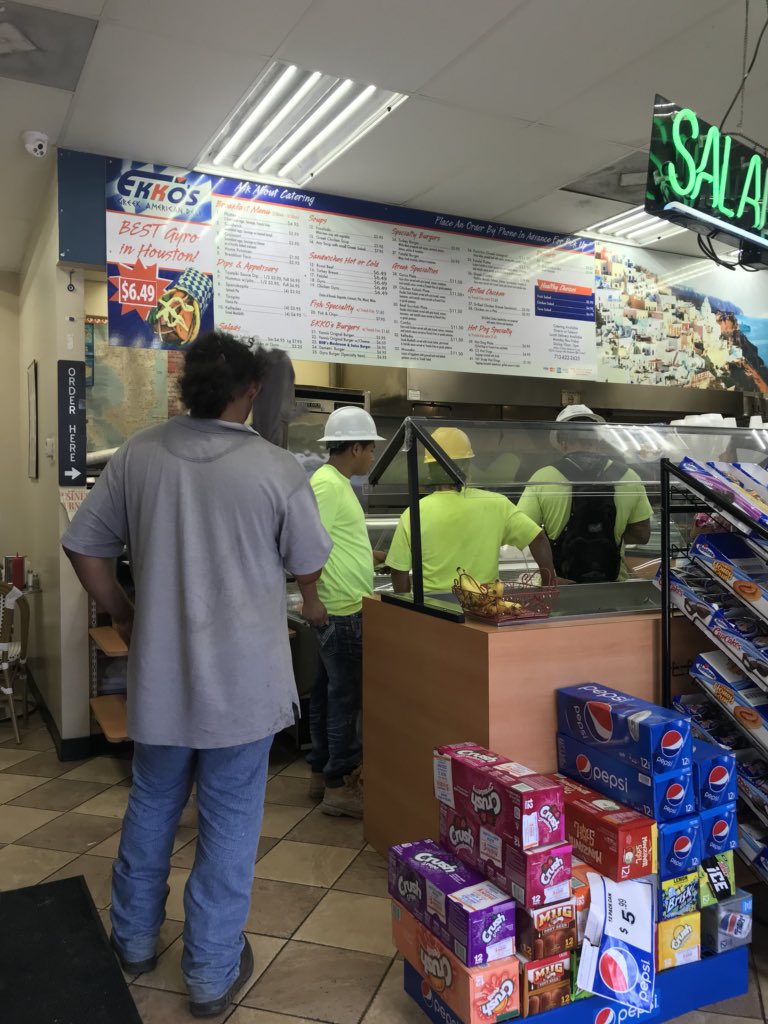 ccd1523's tweet photo. Lunch is served. #ekkos https://t.co/JEggFpS6Cx