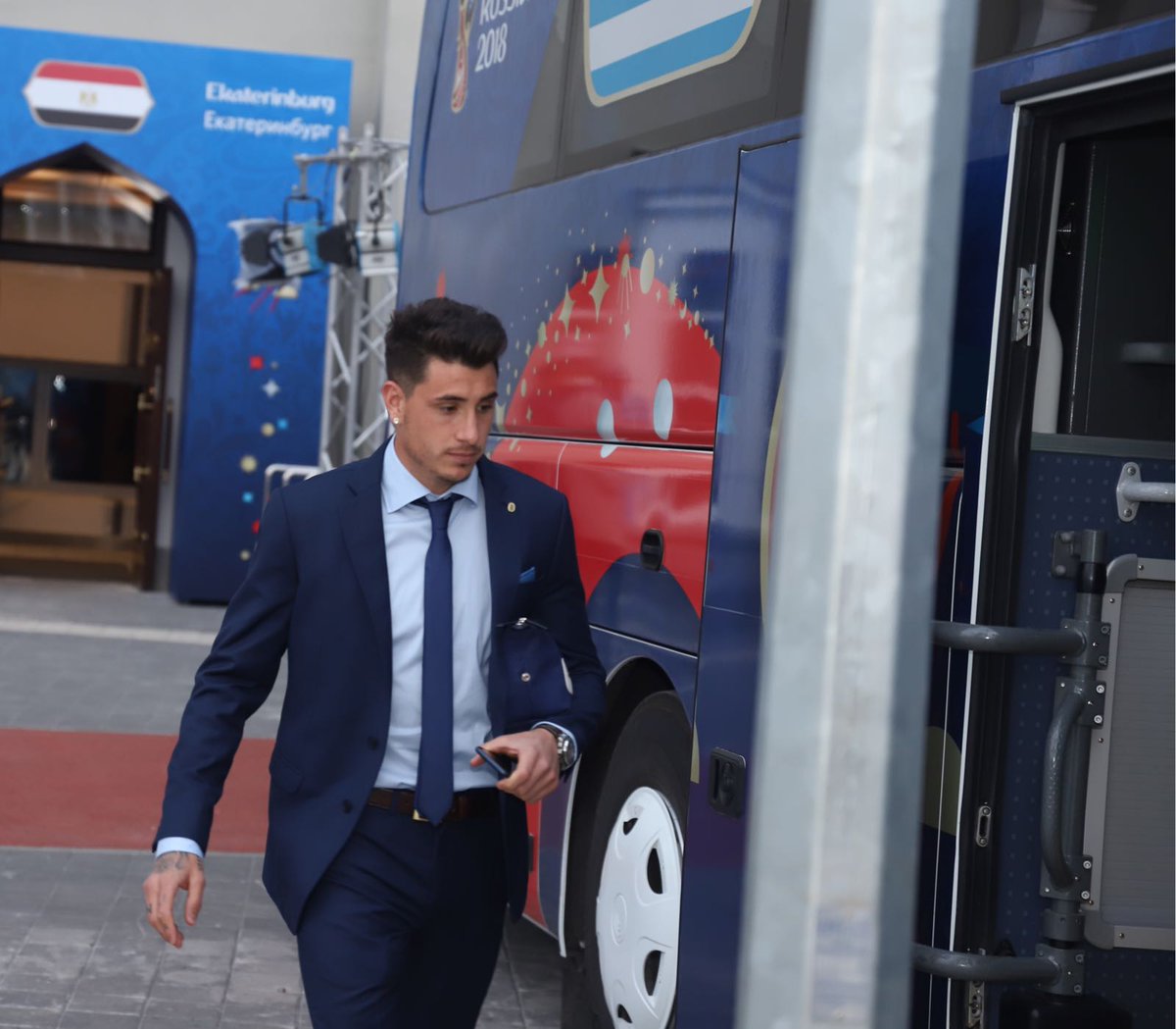 Uruguay's tweet photo. Luego del triunfo en el debut, el plantel regresará a Nizhny Novgorod para concentrarse nuevamente en el Sports Centre Borsky.

#URU #ElEquipoQueNosUne https://t.co/K8USbGzD5U
