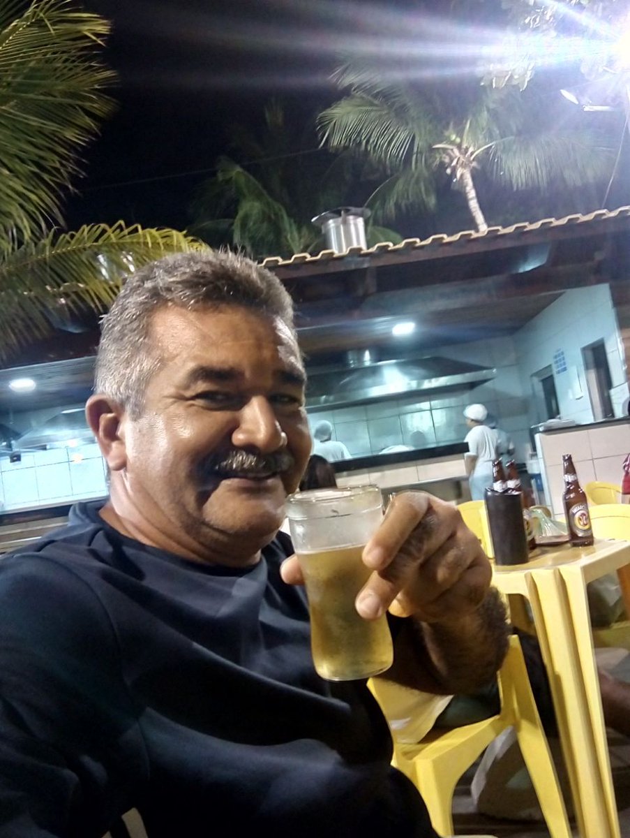 ahbran69's tweet photo. Abuelo delicioso 1😘 https://t.co/0cM7JviE72