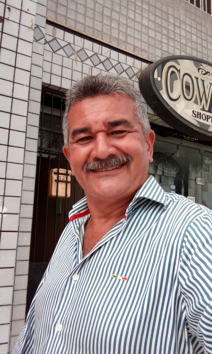 ahbran69's tweet photo. Abuelo delicioso 1😘 https://t.co/0cM7JviE72