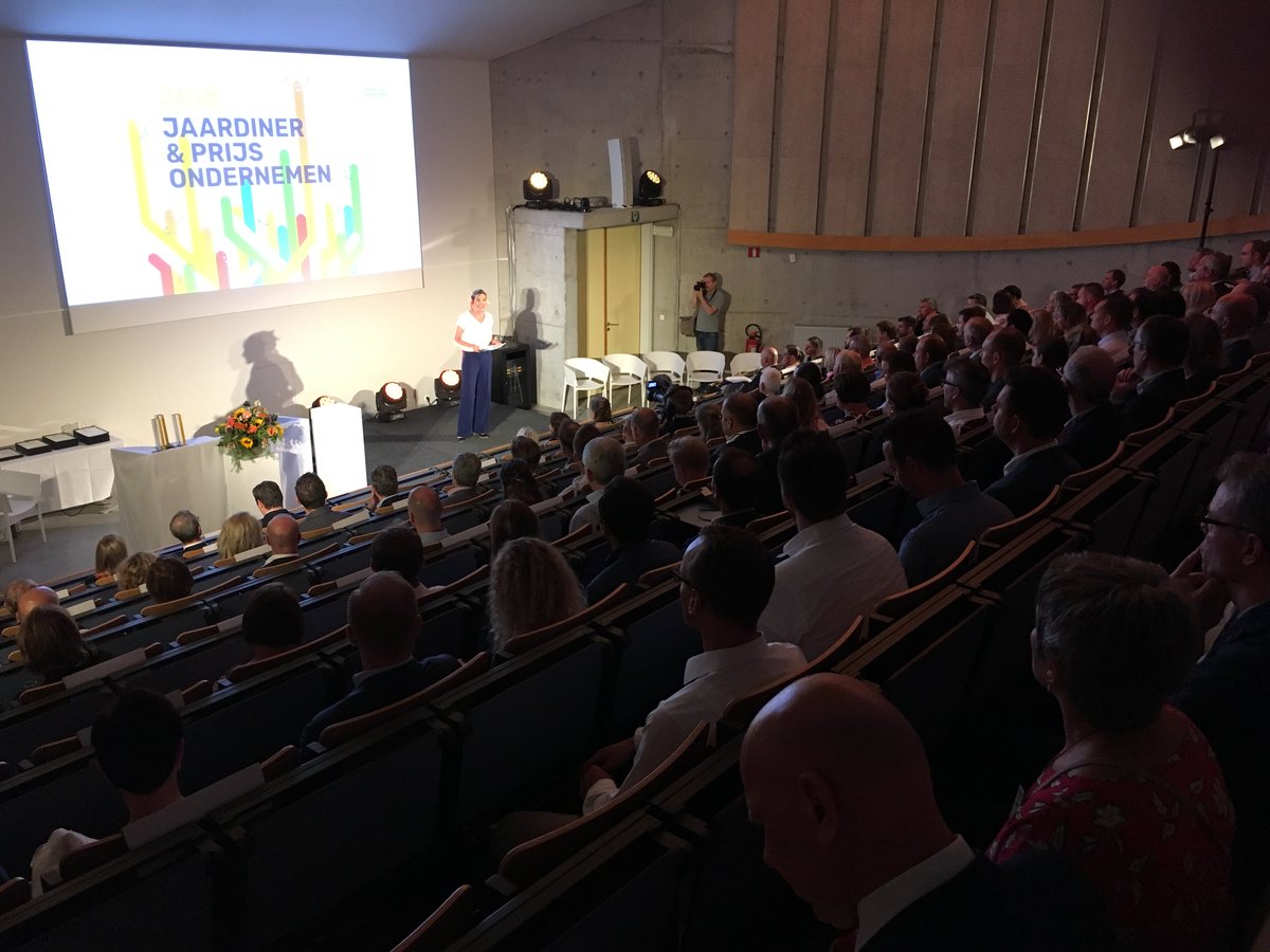 Trots op al onze Voka LON-winnaars, familiebedrijven die allemaal schitteren in excellent #ondernemerschap <a href="/Voka_MeKe/">Voka - KvK Mechelen-Kempen</a> <a href="/vokavzw/">Voka - Vlaams netwerk van ondernemingen</a>