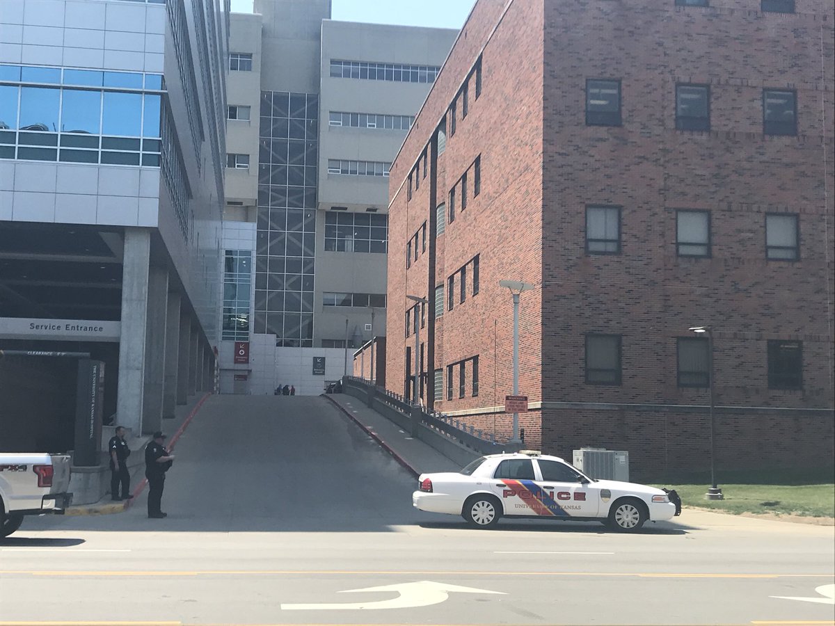 fox4kc's tweet image. Scene at #KUHospital where two #WyandotteCo #deputies shot in line of duty are being treated.  #officershot ^Kera Mashek