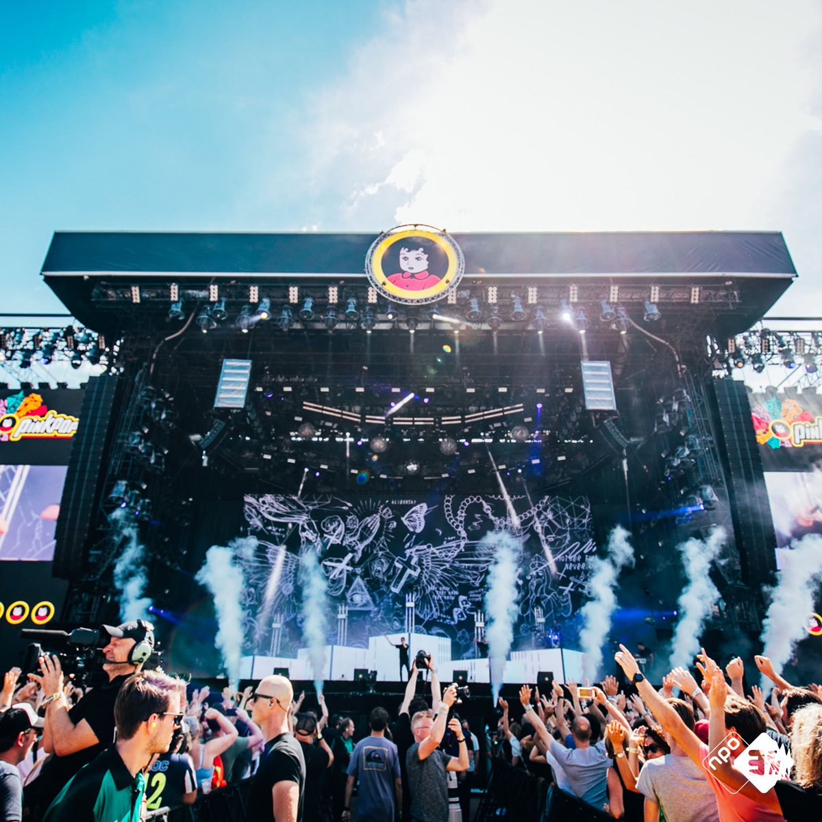 VLAMMEN! 🔥 <a href="/LilKleine/">Lil' Kleine</a> #3FM #PP18