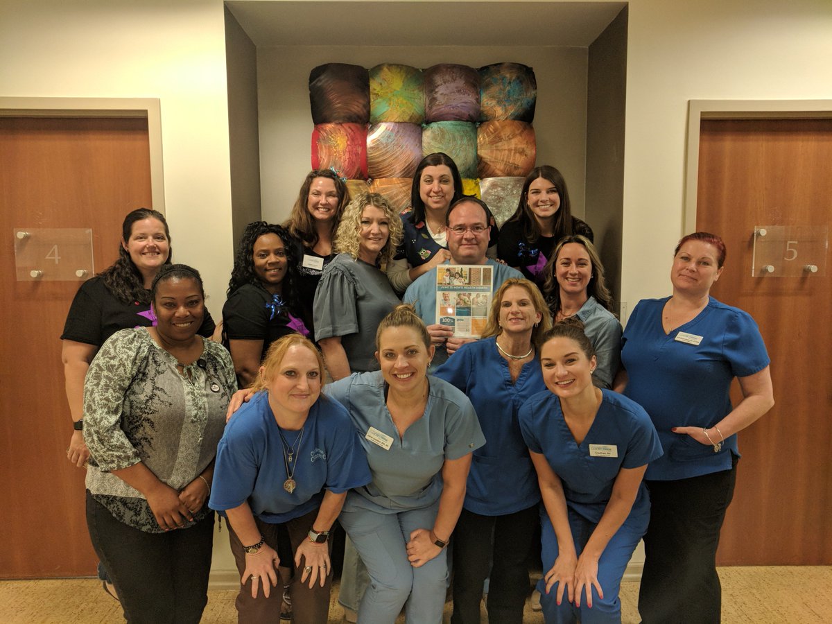 chscancercenter's tweet photo. @chscancercenter  is wearing blue in support of #ShowUsYourBlue and #MensHealthWeek! Men should be getting regular health screenings to help assess risk for future medical problems. Learn more about screenings here: https://t.co/809XYK42TZ

#MensHealthMonth #CCC #Charleston https://t.co/1uUUaCyYYd
