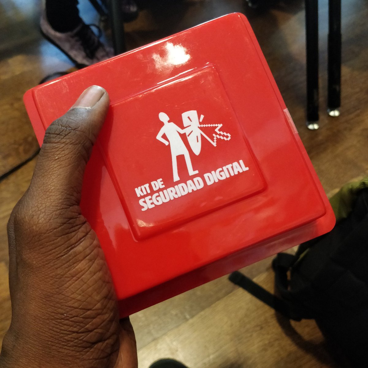 geminiimatt's tweet photo. Im at #CLSI in Toronto, w/some amazing human rights defenders &digital rights advocates. Im so grateful to get my hands on this kit by @arielbarbosa who is one of the many folks keeping Colombia. @XipiterSec #SyncStop inside. Awesome stuff! https://t.co/Wl3h91dZYH