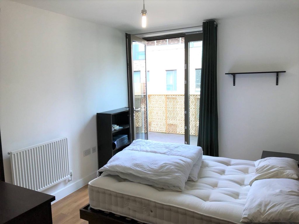 IDPAM15's tweet photo. Two bedroom apartment available to rent for £1700, within three minutes walk to Bromley By Bow Station.

#倫敦租房 https://t.co/vwoueMscXm
