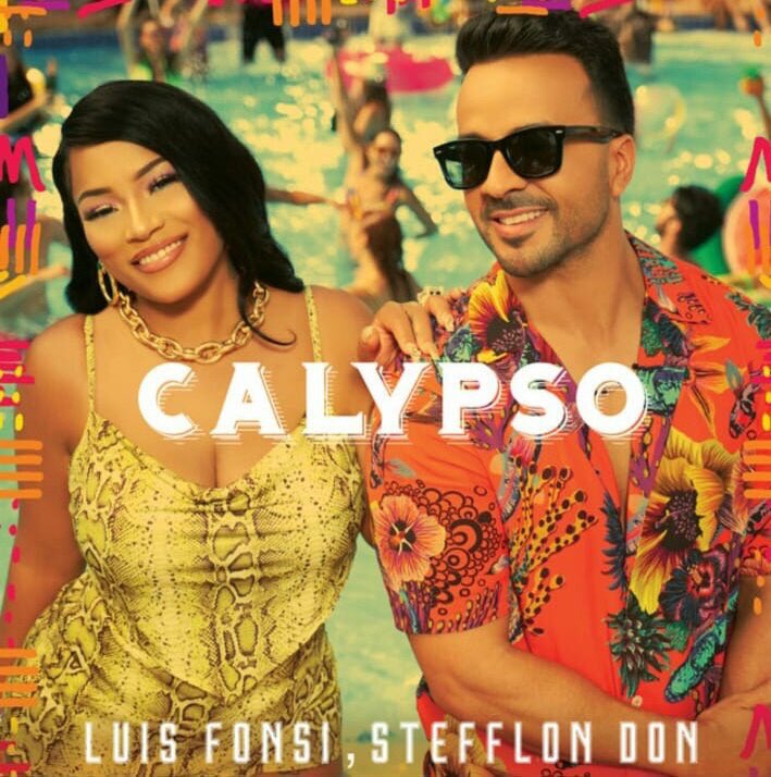 Yojuanjunco's tweet photo. Mirá @LuisFonsi tus @FFieles_Rosario lo que nos trajeron de regalo a @analiabocassi y a mi. Y todo por el lanzamiento de #Calypso ... son grosas!!! Gracias!!! https://t.co/mdLLj7FTNK