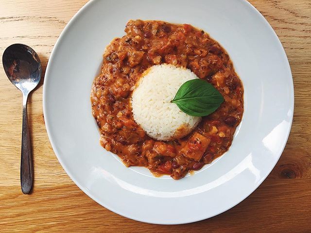 finchhouseorp's tweet photo. Our Brazilian Tomato &amp; Black Bean Stew is #Vegan and delicious 🤤🌱🍛 #madebyus #orpington #maidstone #tonbridge #stew #veganfriendly #plantbased https://t.co/tNWzIIgz67 https://t.co/Z1uin3UDXO
