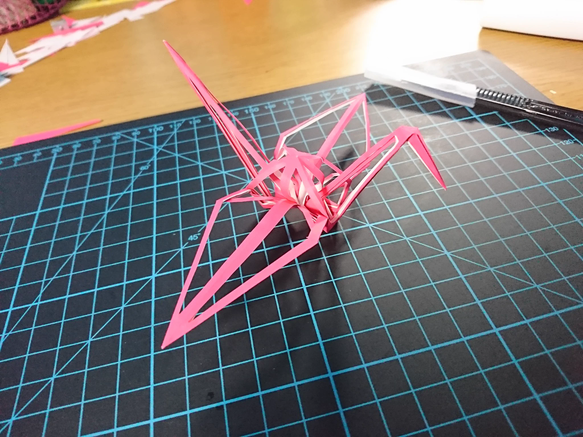 そうやって作ってたのか！！　芸術的な折り鶴の秘密が解明される！！