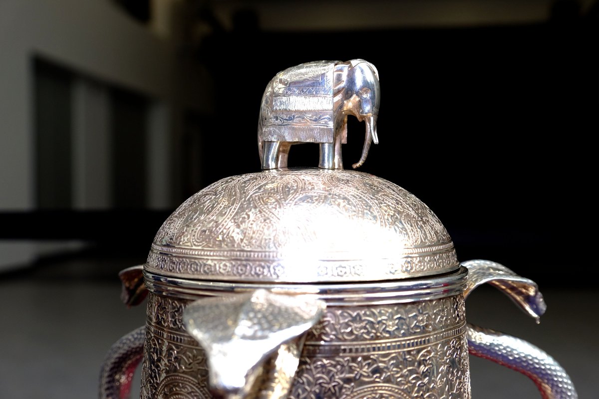 ShetIslandsCll's tweet photo. The #CalcuttaCup is here! π Staff and pupils at Anderson High School enjoy a moment at lunchtime today with the famous cup and #rugbylegend Chris Paterson. Thanks to @Scotlandteam for sharing both of them with us πͺππ#AsOne #rugby #Shetland #NewAndHS #SICSchools https://t.co/N29Q90fDVq