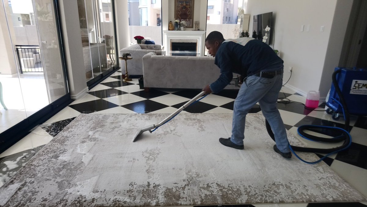 Tiny_vuyiswa on Twitter: "Dj Zinhle's House 🔥👌😍…