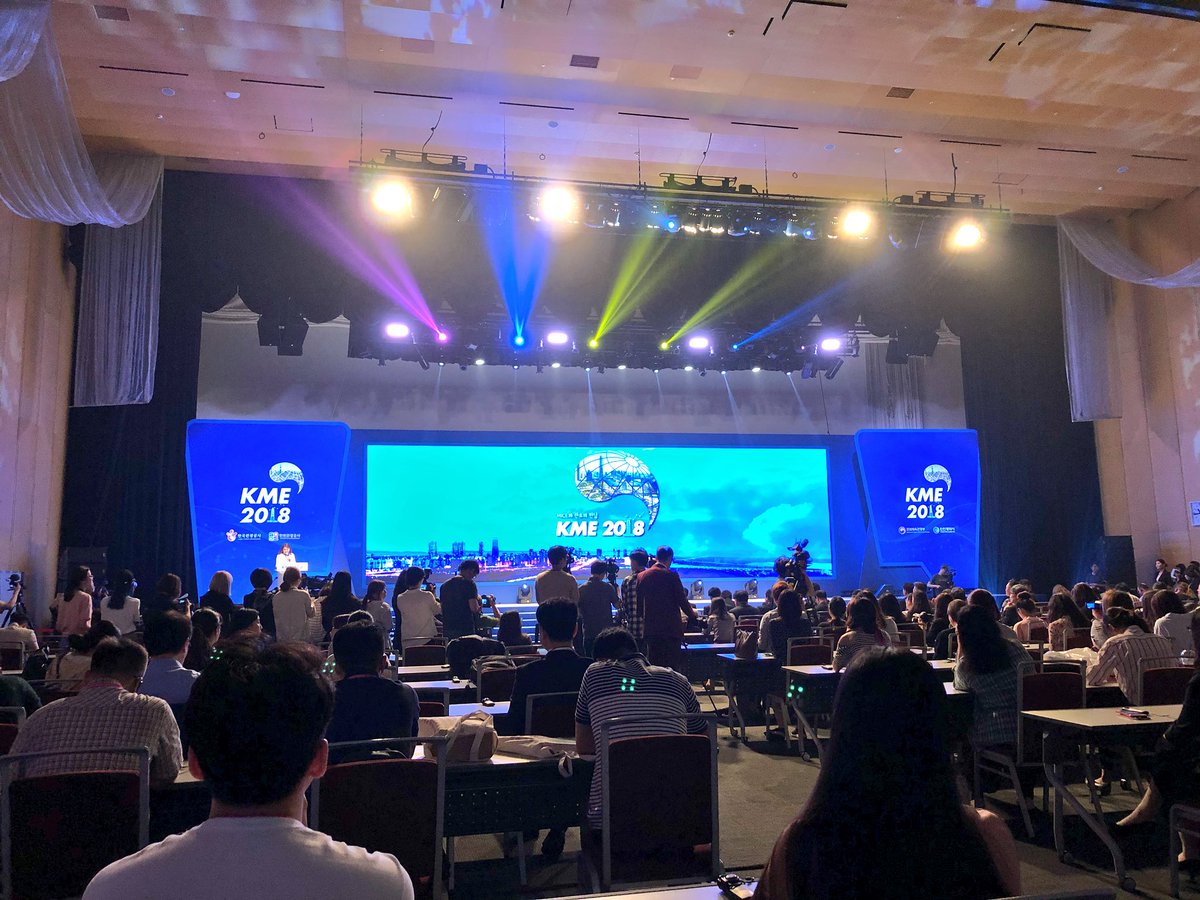 Tahina_Randriam's tweet photo. #CoréeDuSud - Chaque année, le salon Korea MICE Expo est le rdv incontournable des professionnels #MICE internationaux qui souhaitent découvrir l’offre événementielle du pays du Matin Calme. Nous y étions! 

#KME2018 #Incheon #incentive #congress https://t.co/8COQd7nMyC