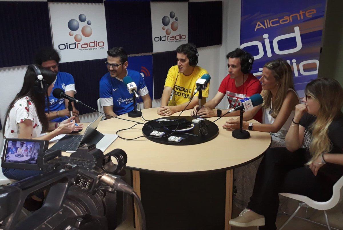 HCFParalimpico's tweet photo. Último programa de la temporada para OID RADIO, en esta ocasión con @hgadeaA y @bNd_ del equipo pc/dca y los cracks Álvaro y Jose Ignacio, de la Escuela, protagonistas de @unsofaparatres
Si queréis echar unas risas,👇 https://t.co/x5PCosv8vF
Muchas gracias @SepulvedaJuanma https://t.co/OK5DLNDv12