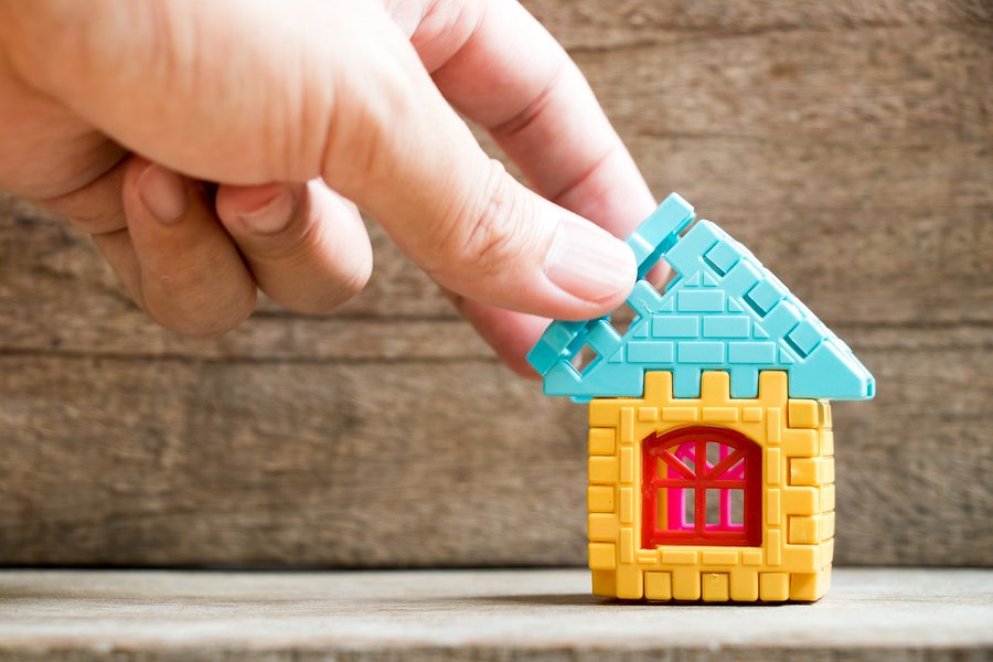 MerakiLane's tweet photo. First-time home buyer? Check out my tips for buying the home of your dreams while also saving money and unnecessary heartache HERE >> #ad https://t.co/Yico4zy4nL https://t.co/DJDYYHxKBk