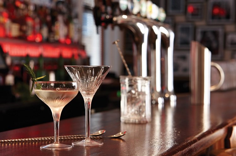 More on Mixology from Luigi Bormioli!  Thank you @ArtisUK_ for showing off our amazing new cocktail glasses!!  

#Mixology  #LookingforLuigi  #LBandMe  #GlasswareMatters