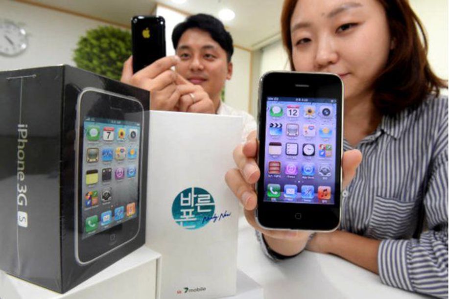 detikcom's tweet photo. iPhone 3GS Dijual Lagi, Harganya Rp 600 Ribu   https://t.co/jxLseHA55F via @detikinet https://t.co/Tght1j5gKw