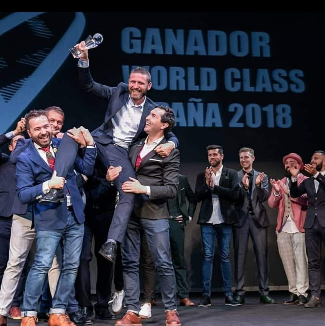 santamarialacoc's tweet photo. Este es el guest que tenemos esta noche: Desde el Hotel Gran Atlantis Bahía Real de Fuerteventura: Daniele Cordoni, El ganador de la @worldclass.spain 2018. No os lo perdáis !! A partir de las 21h... Dejaros seducir por el arte del mejor bartender 2018 de España #bartender https://t.co/74VG4dkSft